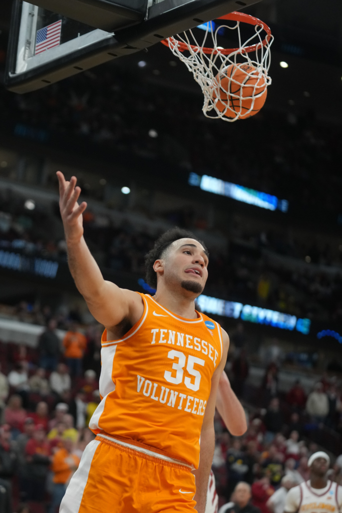 Tennessee Volunteers Reach Elite 8 for Third Straight Year, Topping Iowa State 76–62