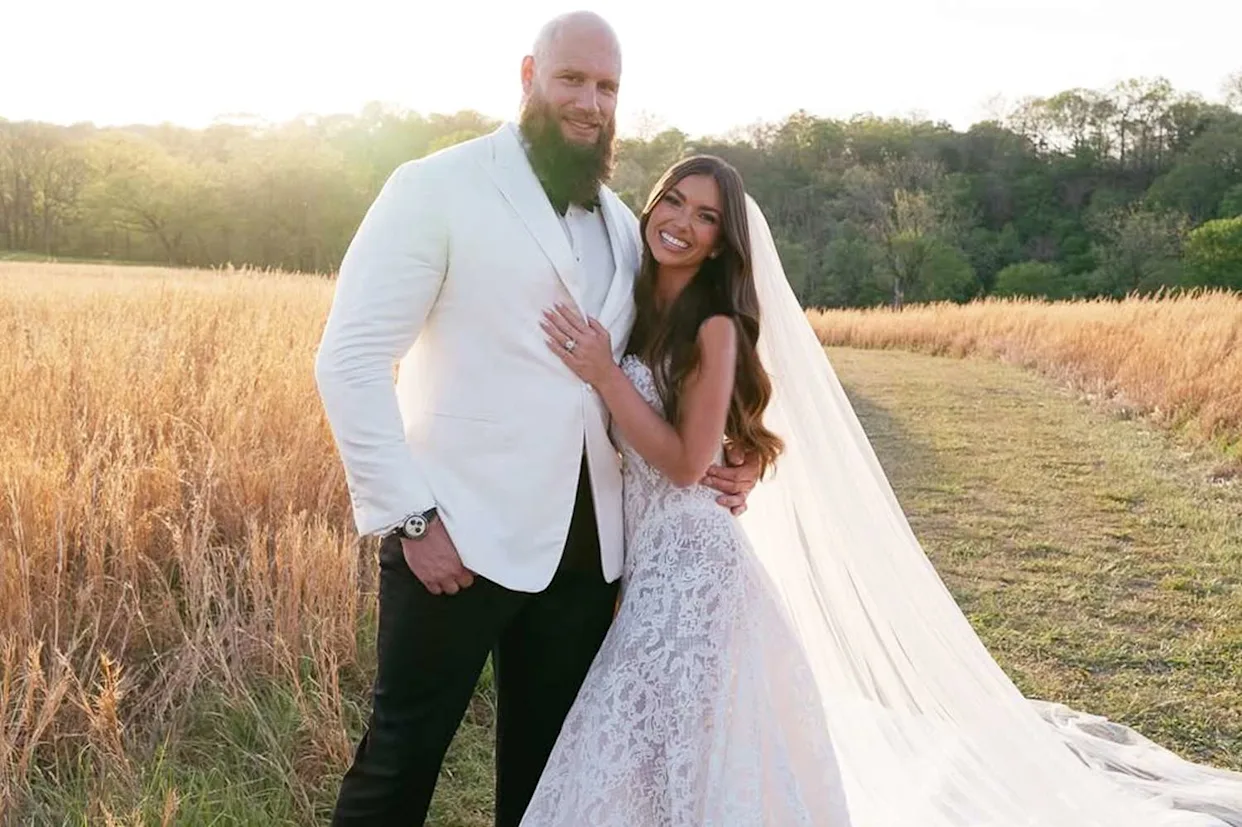 Eagles star Lane Johnson marries Kelsey Holmer in Nashville with teammates by his side